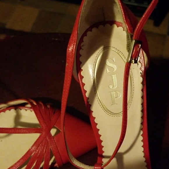 COPY - Sarah Jessica Parker Red Carrie T Strap Pu… - Picture 3 of 5